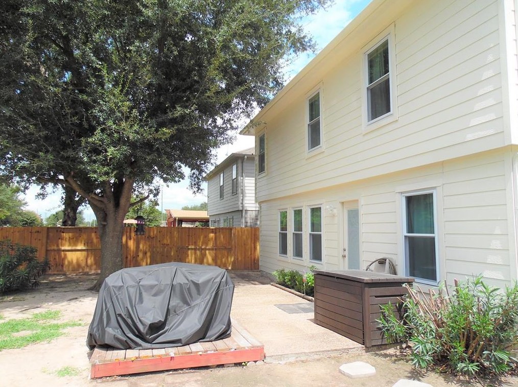 16403 Calico Rock Ln, Houston TX  77073-5611 exterior