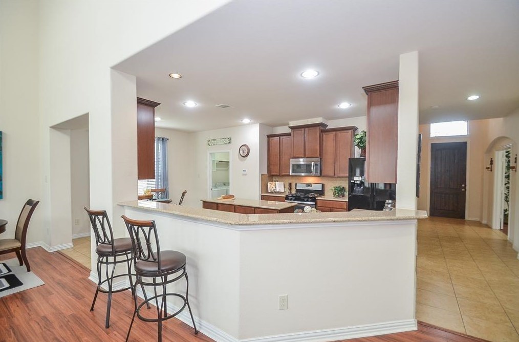 2318 Horned Owl Dr, Katy TX  77494-1932 exterior