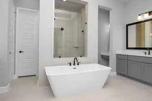 218 Wooded Rill Ct, Willis, TX 77318 - Photo 5