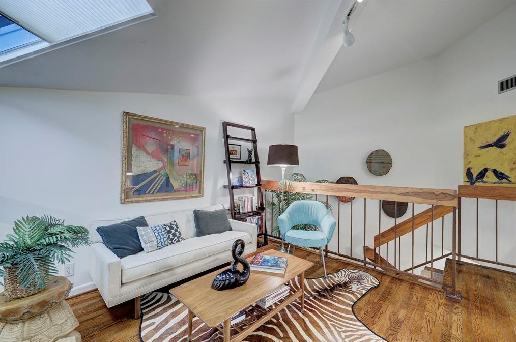 5005 Yoakum Blvd, Houston TX  77006-2721 exterior