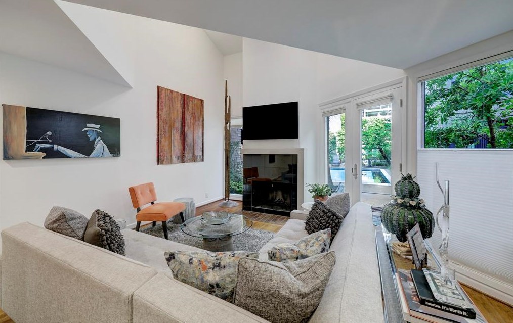 5005 Yoakum Blvd, Houston TX  77006-2721 exterior