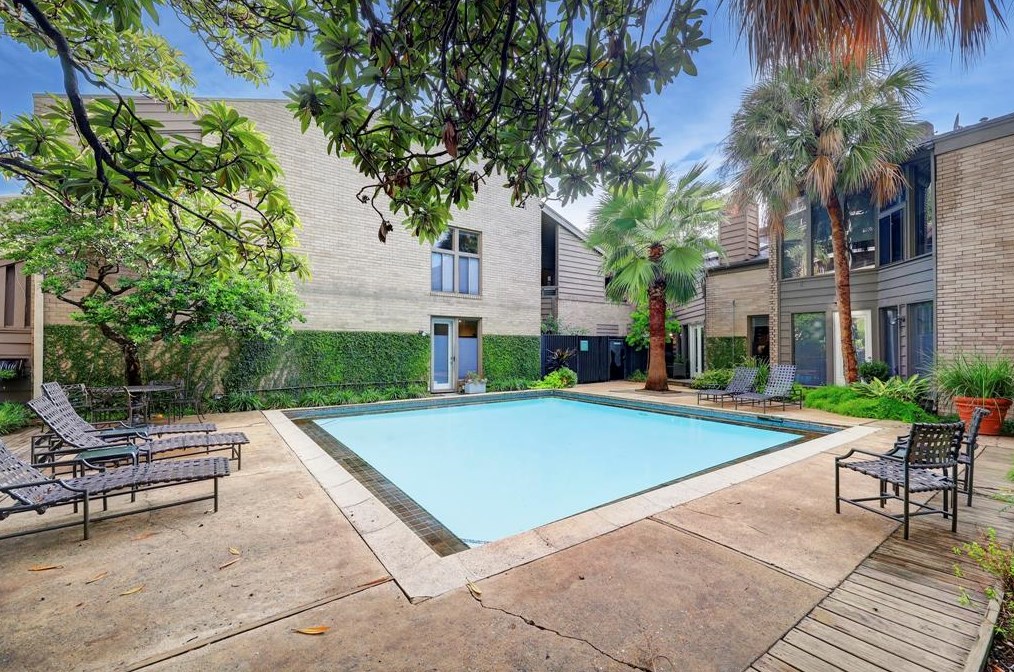 5005 Yoakum Blvd, Houston TX  77006-2721 exterior