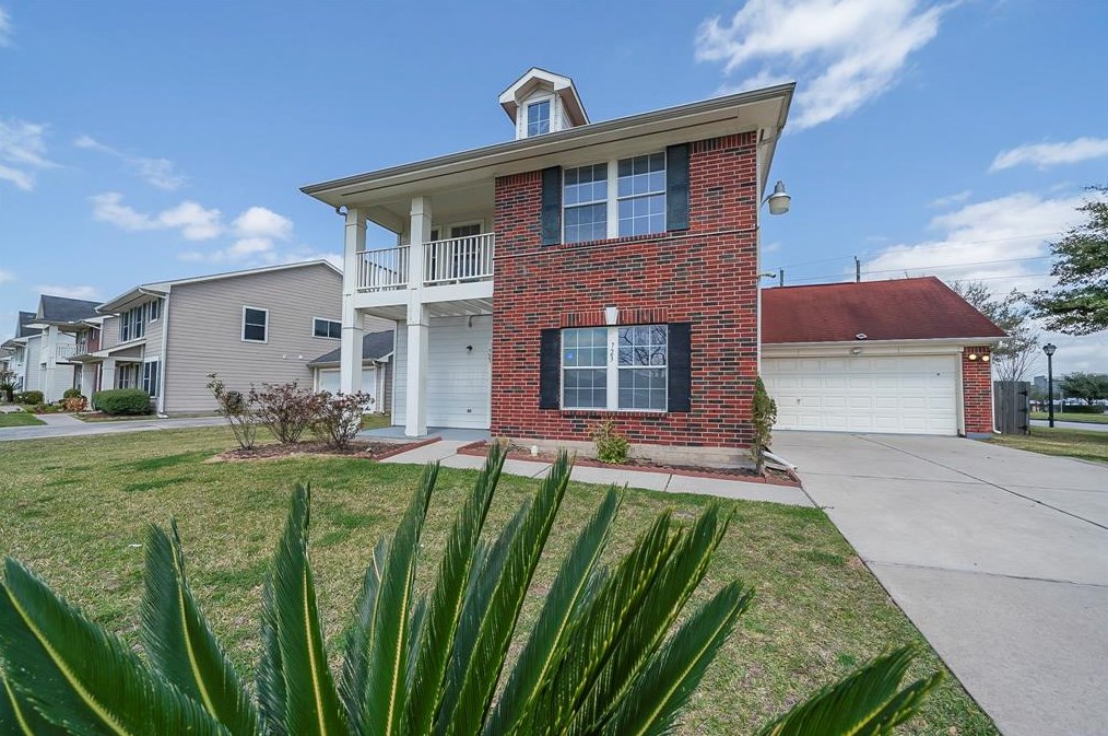 723 Remington Hts Dr, Houston TX  77073-4409 exterior
