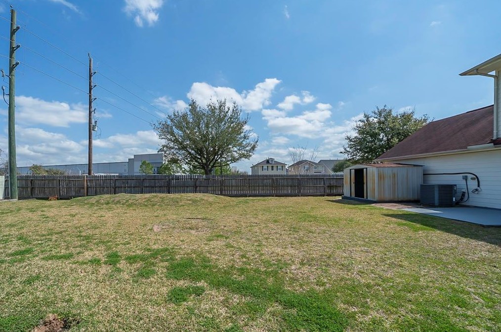 723 Remington Hts Dr, Houston TX  77073-4409 exterior