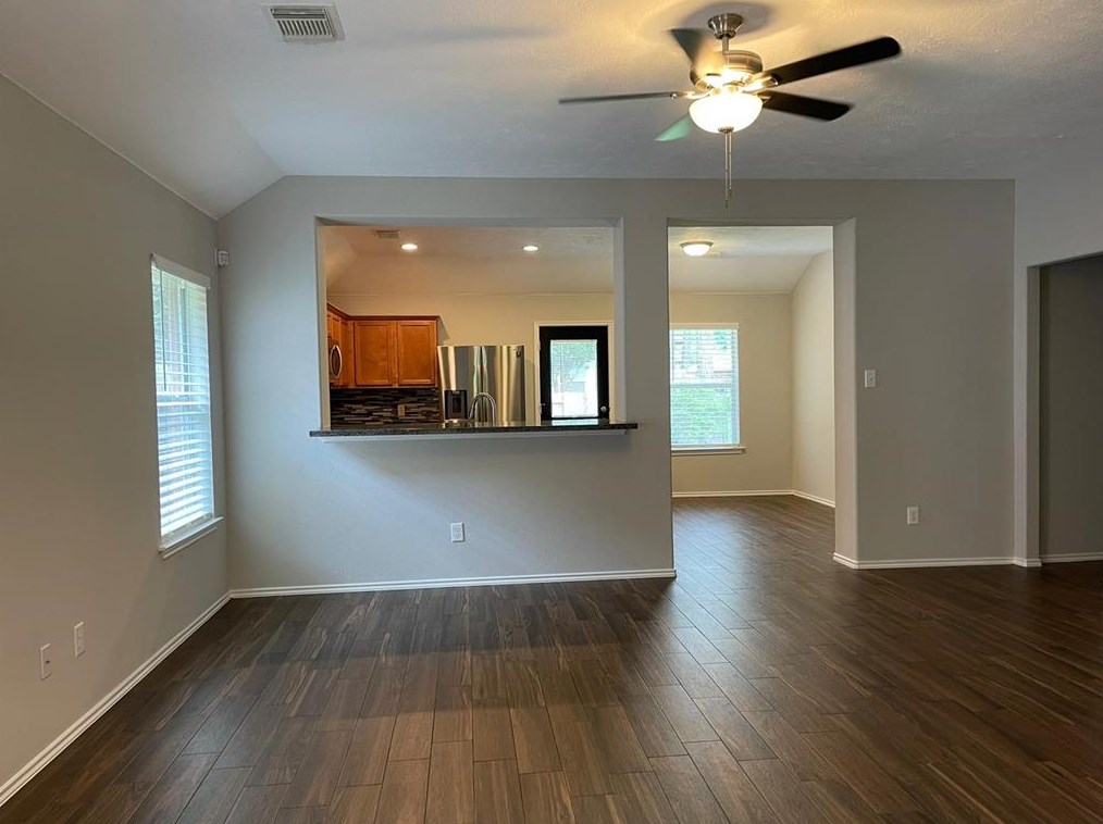 6 Garden Lodge Pl, Spring TX  77382-2775 exterior