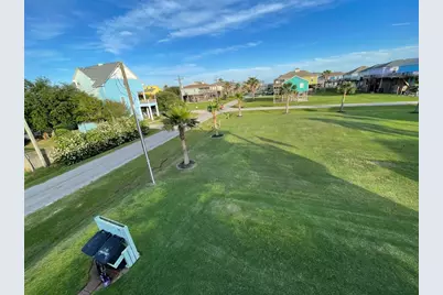 941 Gulfview Drive, Crystal Beach, TX 77650 - Photo 5