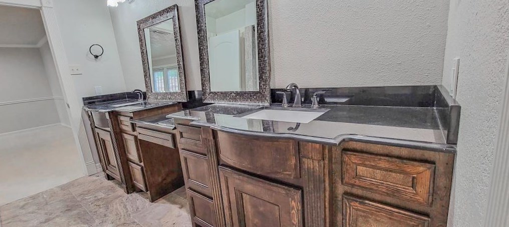 144 Old Brg Lk, Houston TX  77069-3464 exterior