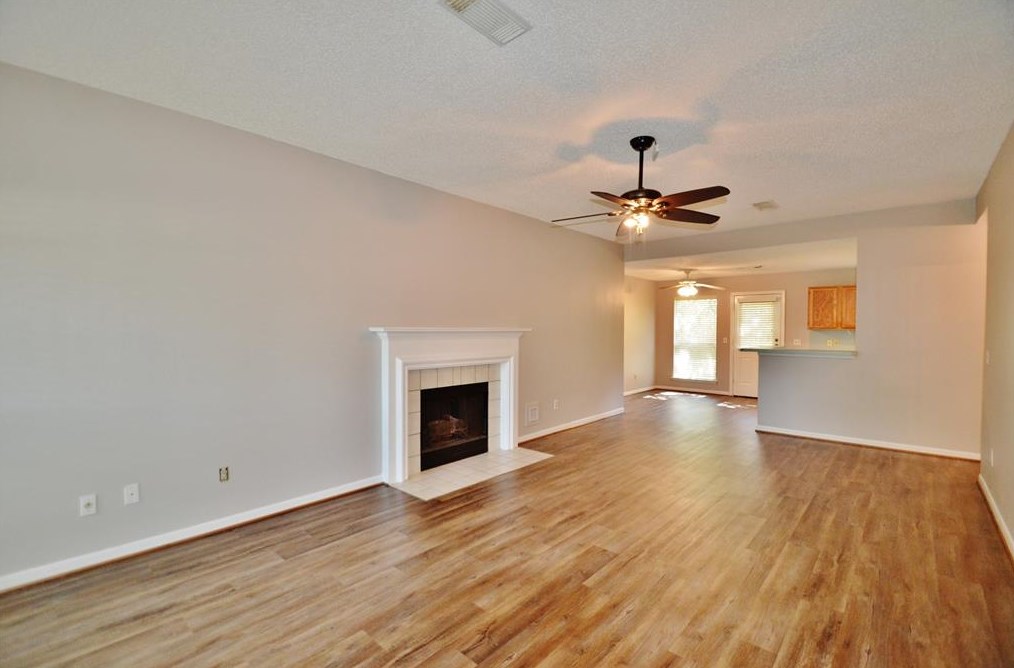 1631 Clear Valley Dr, Houston TX  77014-2693 exterior