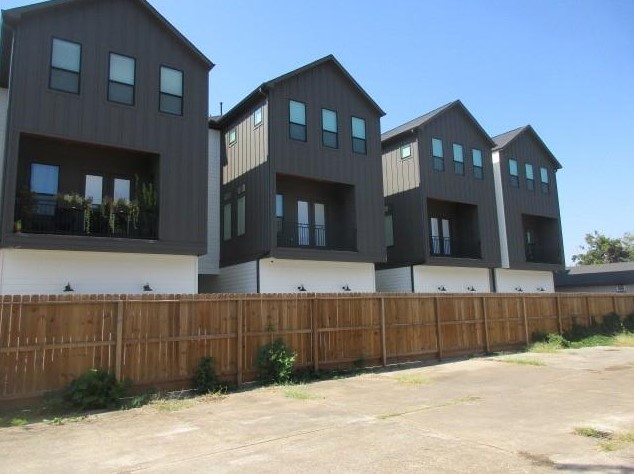 1601 25 St, Houston TX  77008-2501 exterior