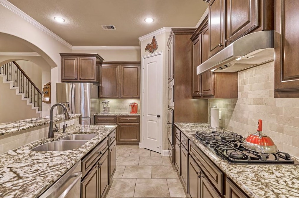 159 Lindenberry, Spring TX 77389-5096 exterior