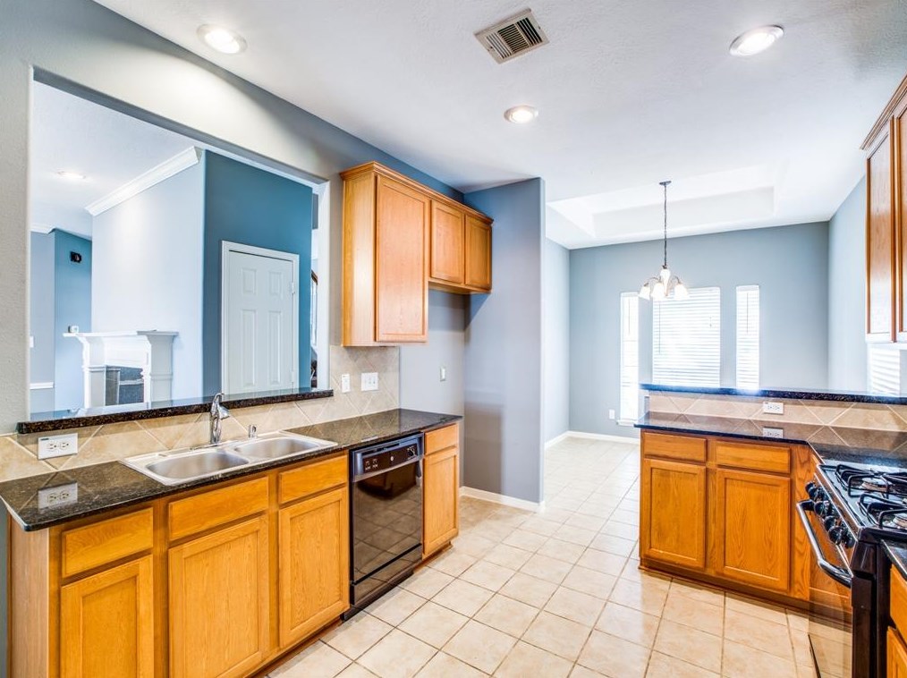 614 Merrimac Rdg Ln, Spring TX 77373-7933 exterior