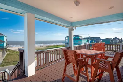 2703 Gillespie, Crystal Beach, TX 77650 - Photo 3