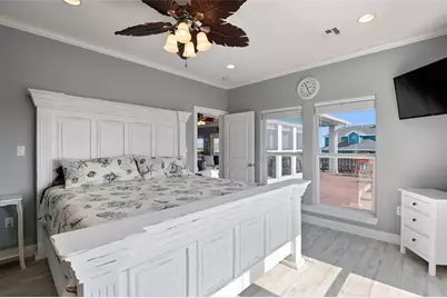 2703 Gillespie, Crystal Beach, TX 77650 - Photo 23