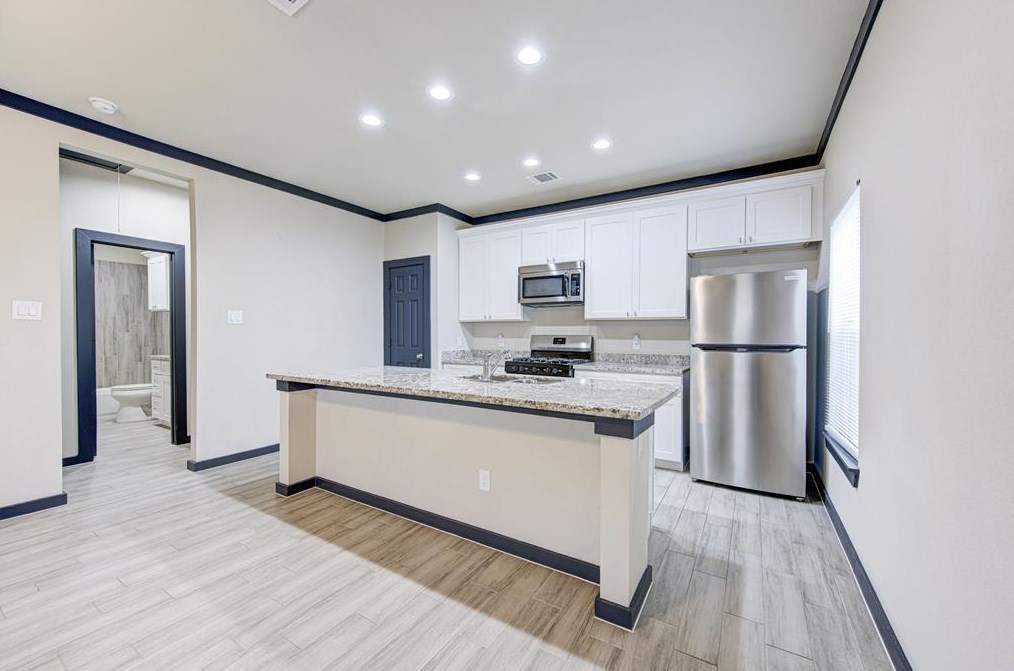 8103 Glass St, Houston TX  77016-6244 exterior