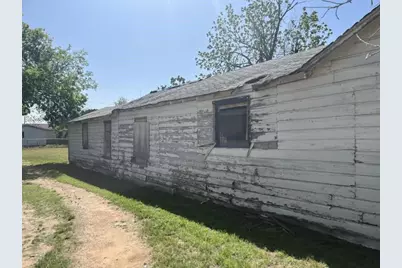 2517 Bowie Street, Vernon, TX 76384 - Photo 3