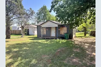 2517 Bowie Street, Vernon, TX 76384 - Photo 1