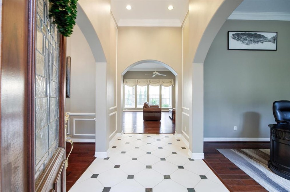 13 Lk Mist Dr, Sugar Land TX 77479-5860 exterior