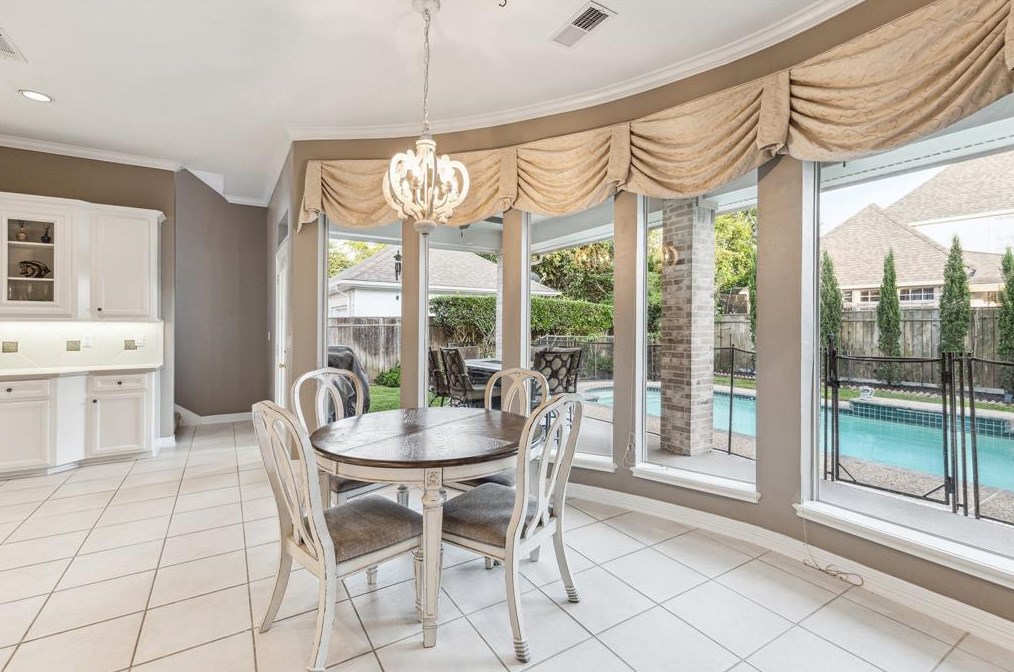 13 Lk Mist Dr, Sugar Land TX 77479-5860 exterior