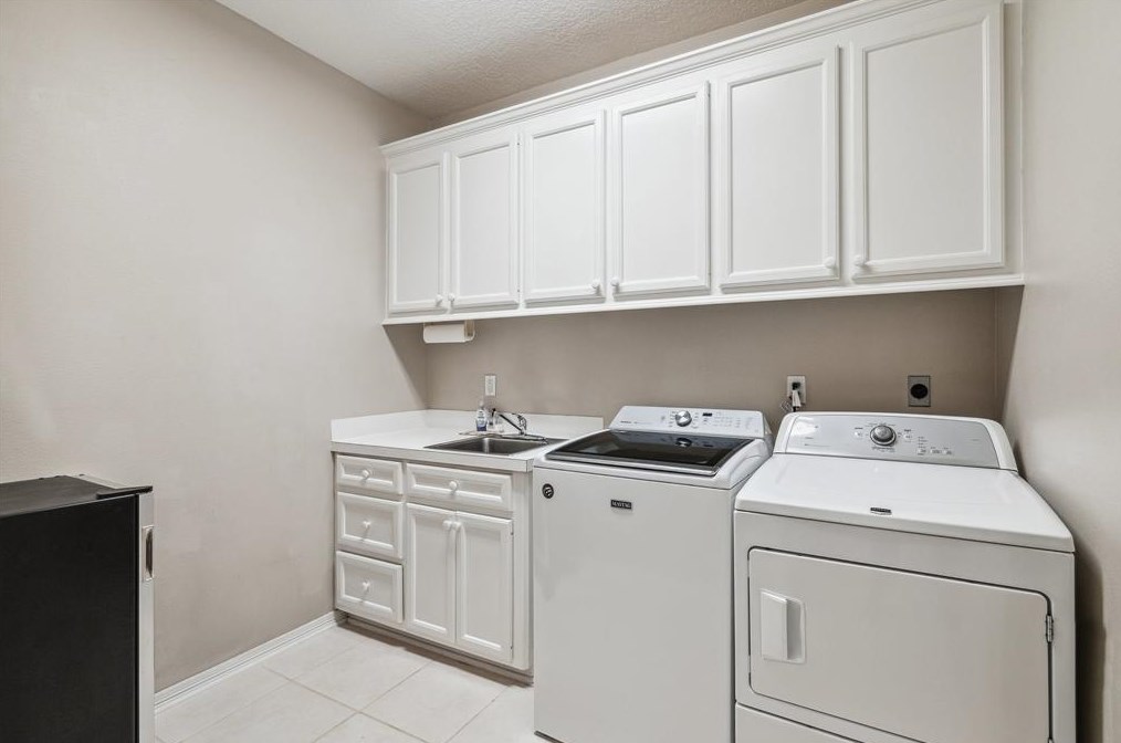 13 Lk Mist Dr, Sugar Land TX 77479-5860 exterior