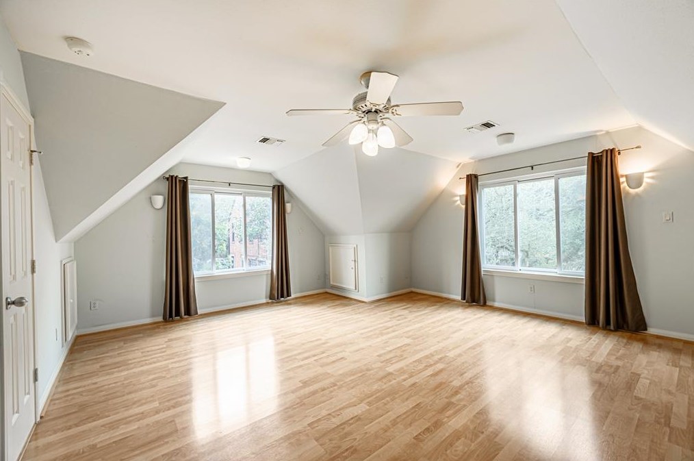 1436 Vassar St, Houston TX  77006-6030 exterior