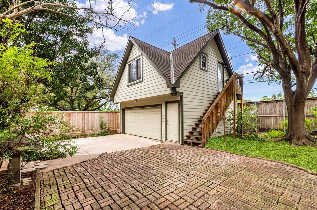 1436 Vassar St, Houston TX  77006-6030 exterior