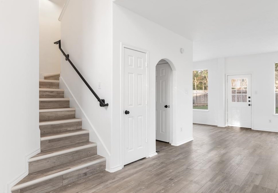115 Russet Grove Cir, Conroe TX  77384-3827 exterior