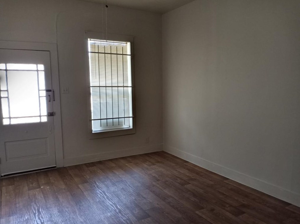 2011 Everett St, Houston TX  77009-8419 exterior