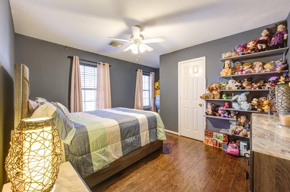 5814 Clerkenwell Dr, Houston TX  77084-6450 exterior
