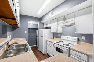 7200 W T C Jester Blvd, Houston, TX 77088 - Photo 1