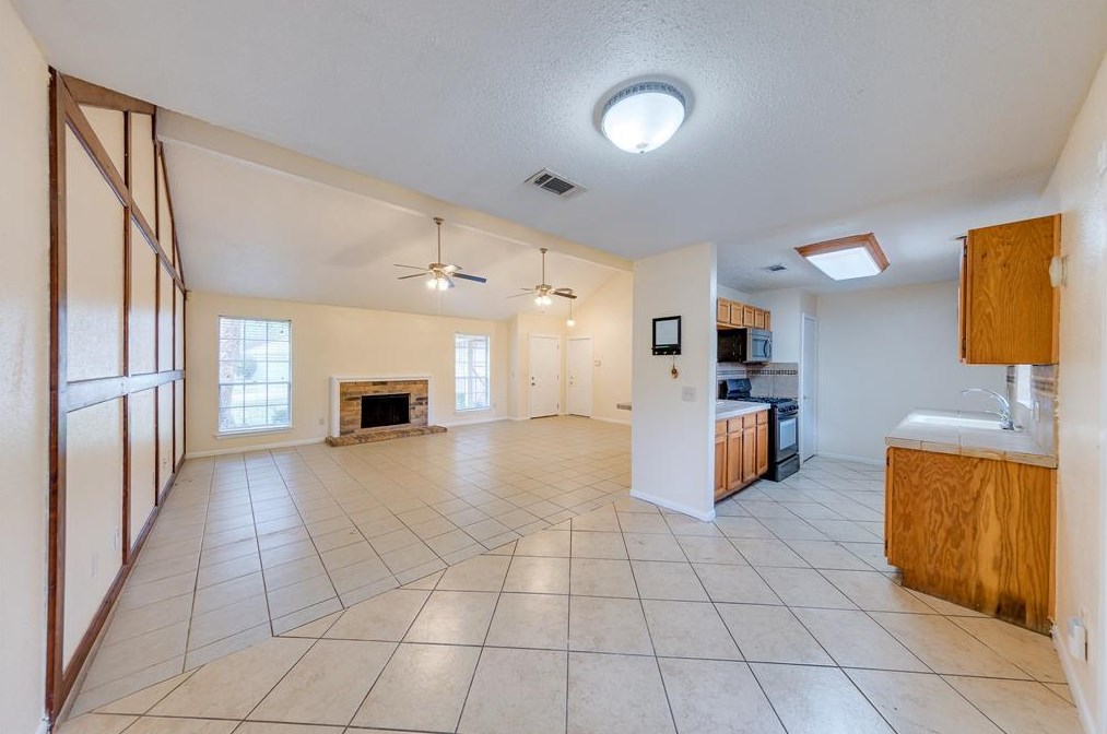 9539 Secretariat Dr, Houston TX  77065-4492 exterior