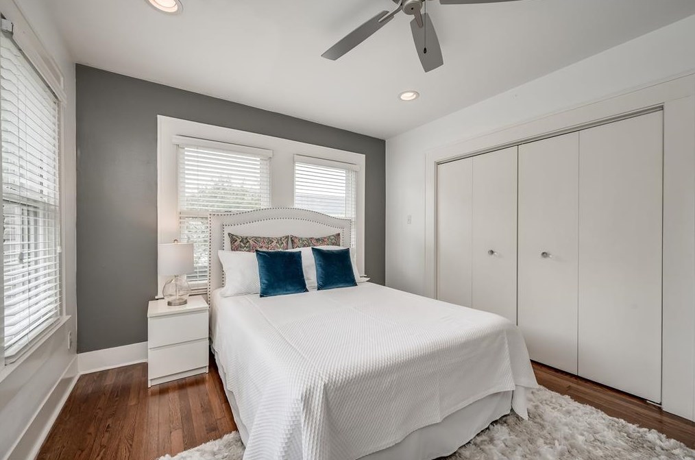 1653 Norfolk, Houston TX  77098-4223 exterior