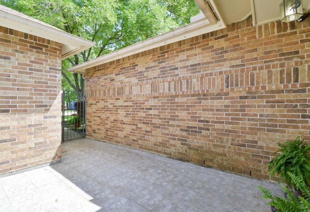 20127 Sunny Shr Dr, Humble TX 77346-1757 exterior