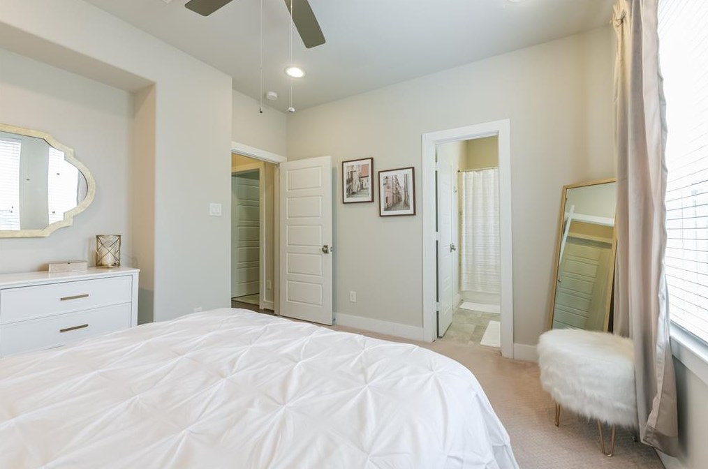 248 28 St, Houston TX  77008-2106 exterior