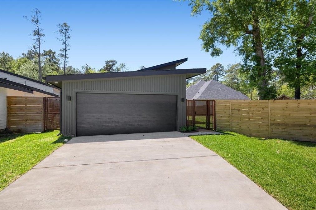 10941 Bluebird Pl, Conroe TX  77385-9615 exterior