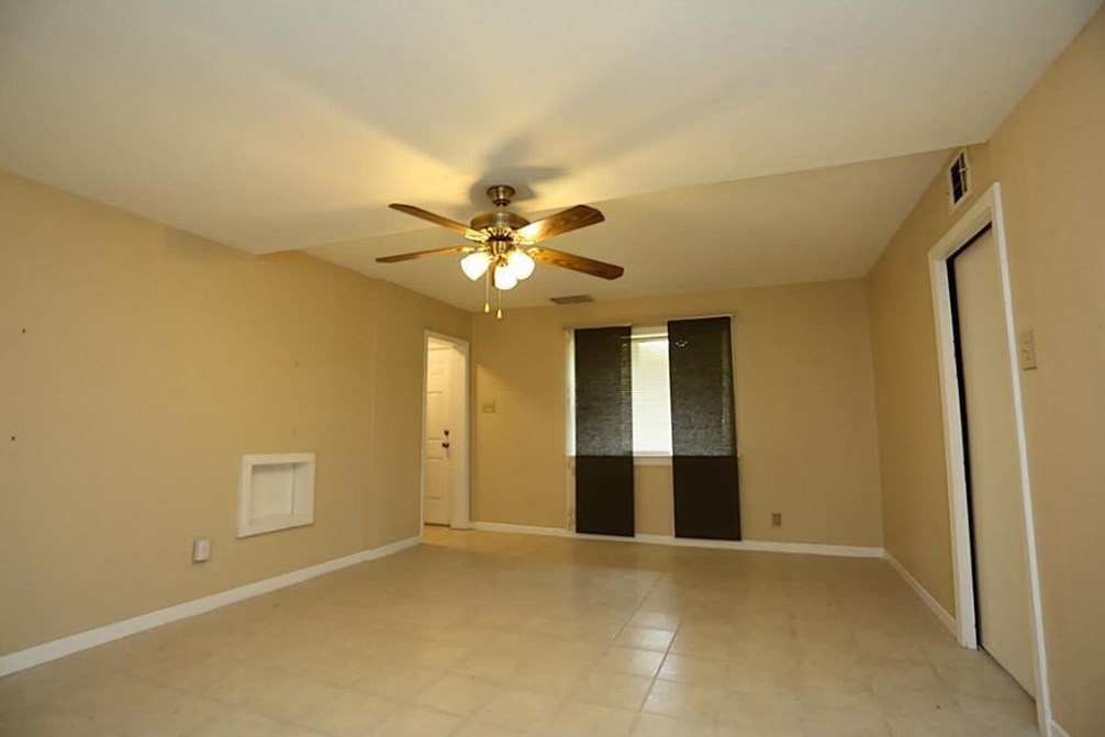 715 Beverly St, Houston TX  77007-1725 exterior