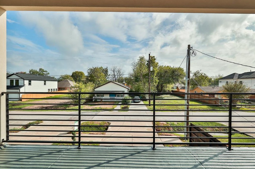 4509 Galesburg St, Houston TX  77051-2650 exterior