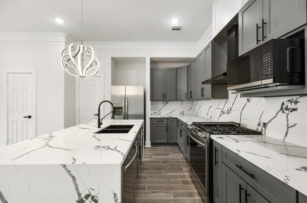 4509 Galesburg St, Houston TX  77051-2650 exterior