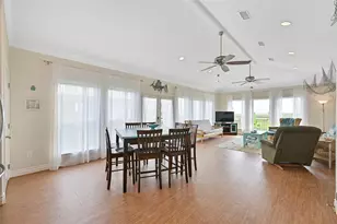 839 S Monkhouse Dr, Crystal Beach, TX 77650 - Photo 27