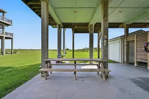 839 S Monkhouse Dr, Crystal Beach, TX 77650 - Photo 45