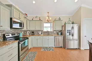 839 S Monkhouse Dr, Crystal Beach, TX 77650 - Photo 25