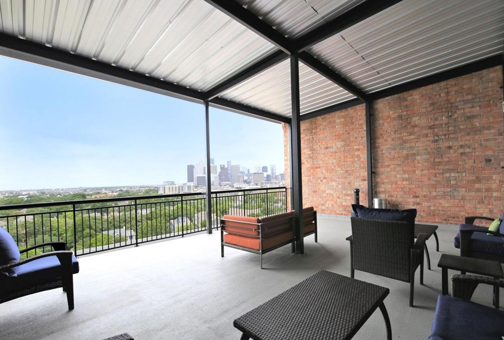 230 Alabama St, Houston TX  77006-5166 exterior
