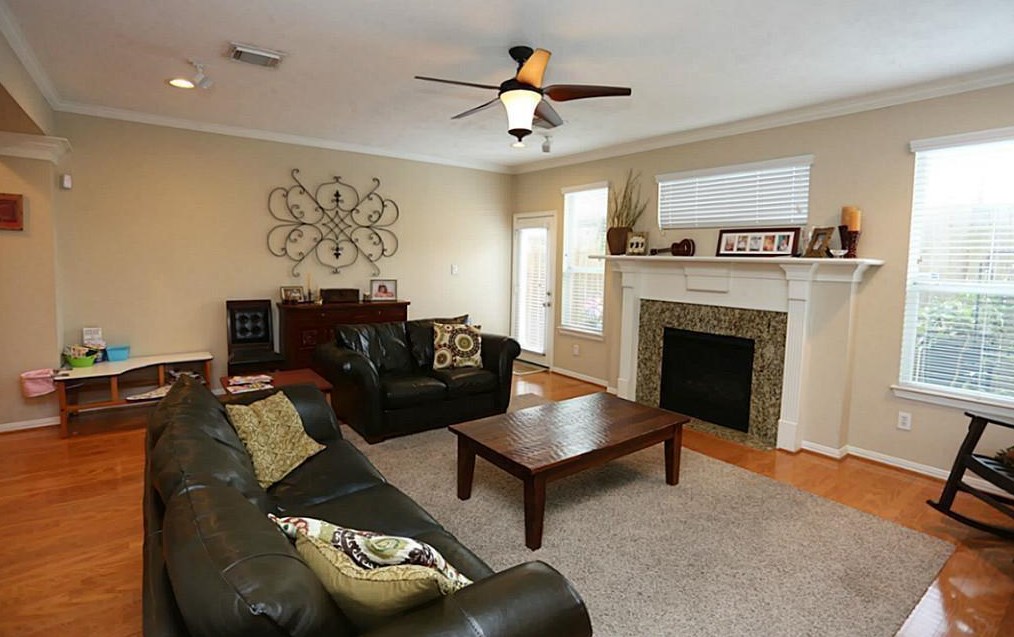 2638 Couch St, Houston TX  77008-1636 exterior