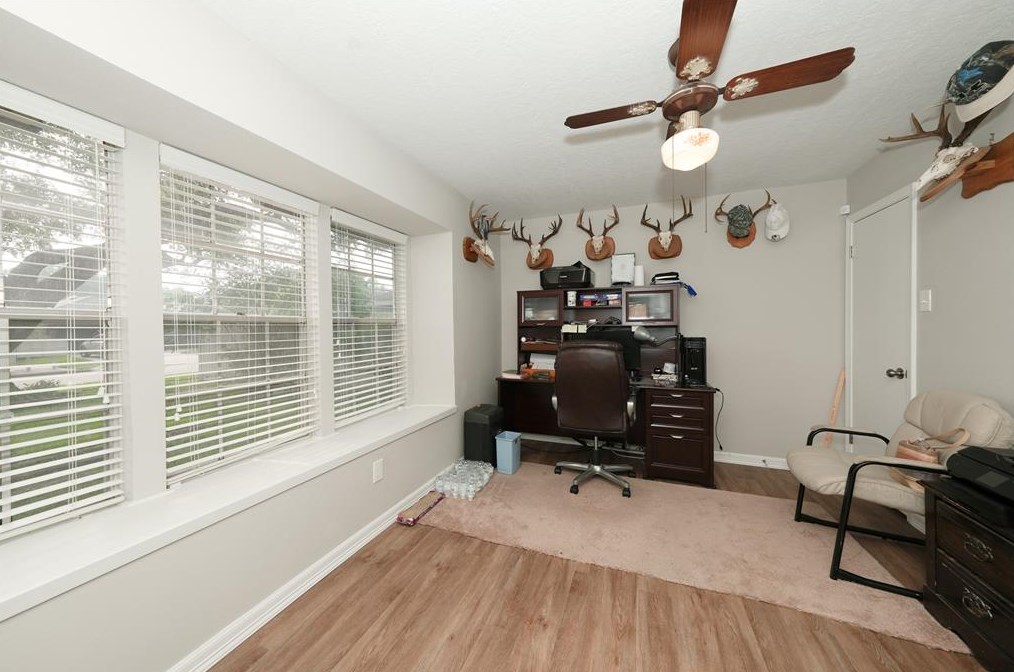 3238 Lindenfield Dr, Katy TX  77449-6670 exterior