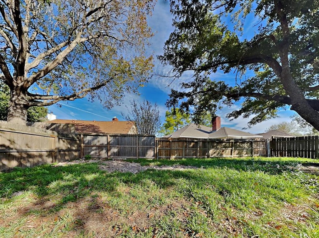 5935 Woodmancote Dr, Humble TX  77346-2734 exterior