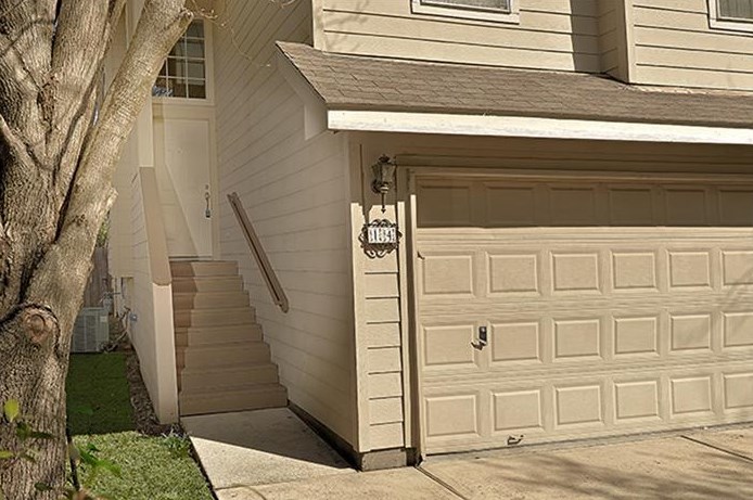 14 Walden Elms Cir, Spring TX  77382-4200 exterior
