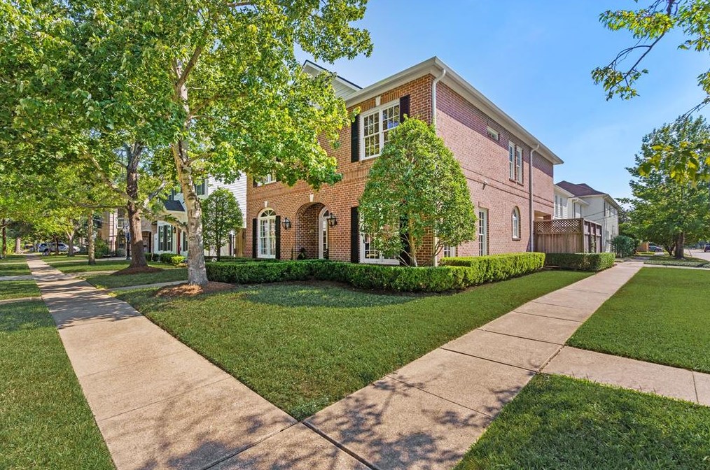 4039 Case St, Houston TX  77005-3601 exterior