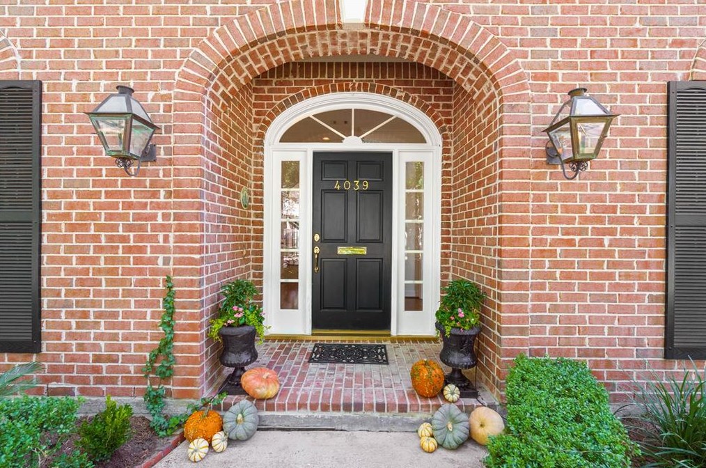 4039 Case St, Houston TX  77005-3605 exterior