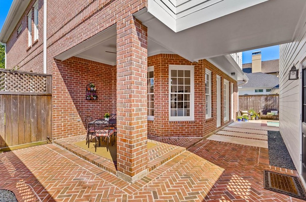 4039 Case St, Houston TX  77005-3601 exterior