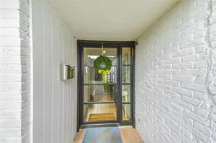 215 Sleepy Hollow Ct, Seabrook, TX 77586 - Photo 3