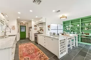 215 Sleepy Hollow Ct, Seabrook, TX 77586 - Photo 9